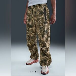 Nike Tech Dri-FIT Woven Camo Windrunner Oversized Relaxed Loose Fit Size Medium